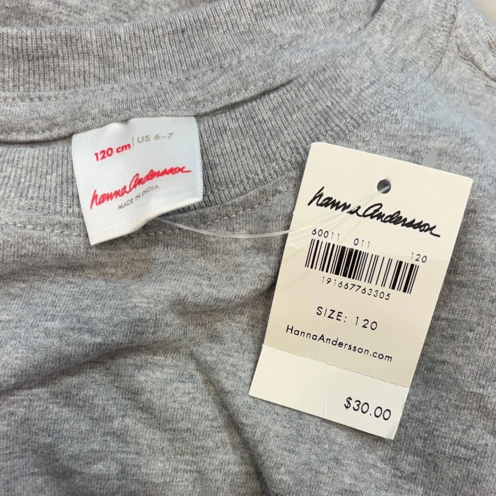 NWT Hanna Andersson Kids Crewneck Tee size 6-7.